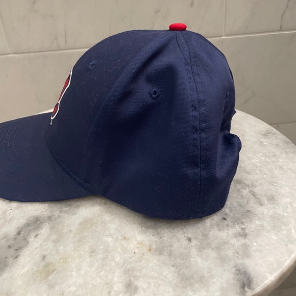 Atlanta Braves Hat - Picture 2 of 5